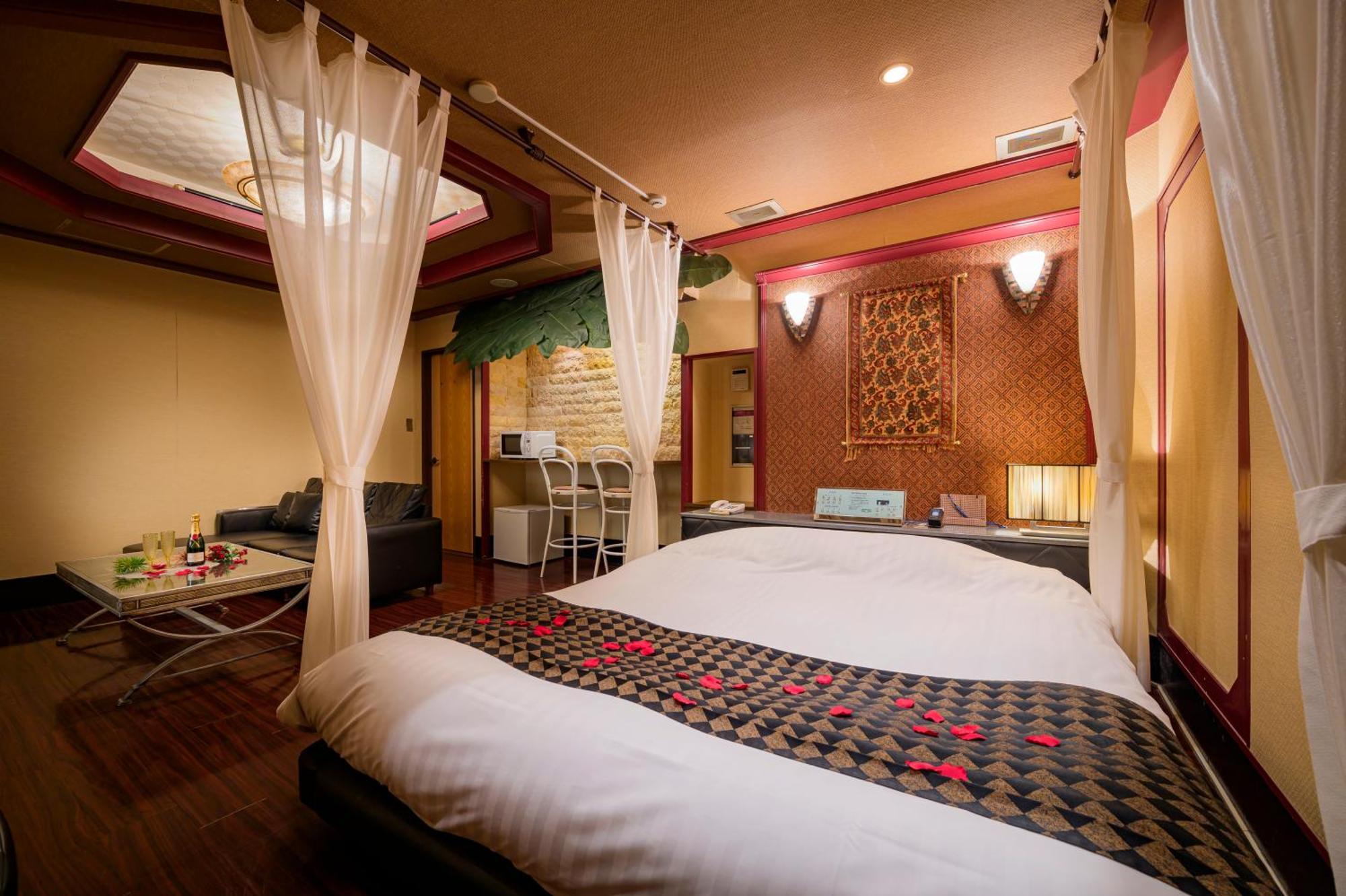 Hotel Mobilia (Adults Only) Tsurugashima Zewnętrze zdjęcie
