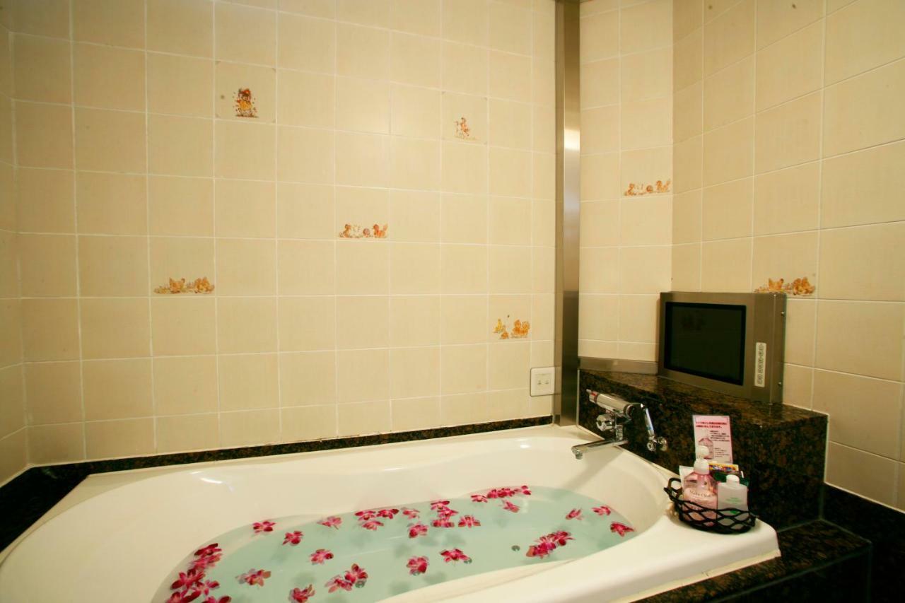 Hotel Mobilia (Adults Only) Tsurugashima Zewnętrze zdjęcie